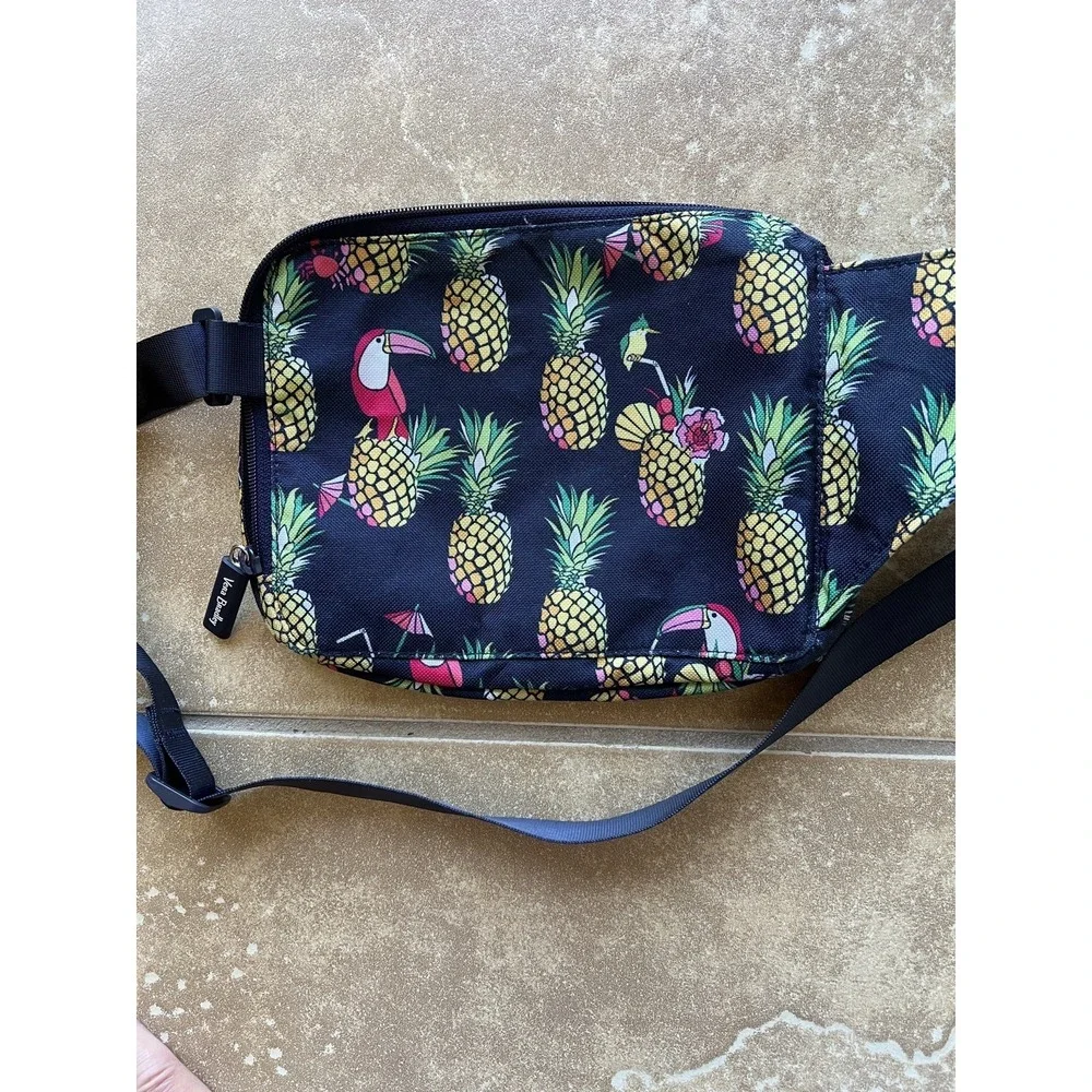 VERA BRADLEY Lighten Up Belt Bag Toucan Party Pineapples Navy Fanny Pack Travel - Picture 3 of 12